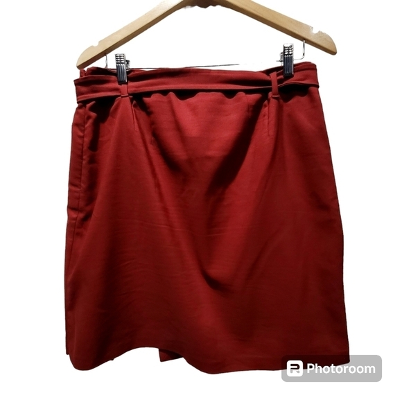 WHBM Red Side Slit Work Career Skirt Wardrobe Staple Belt with Liner - Picture 2 of 8